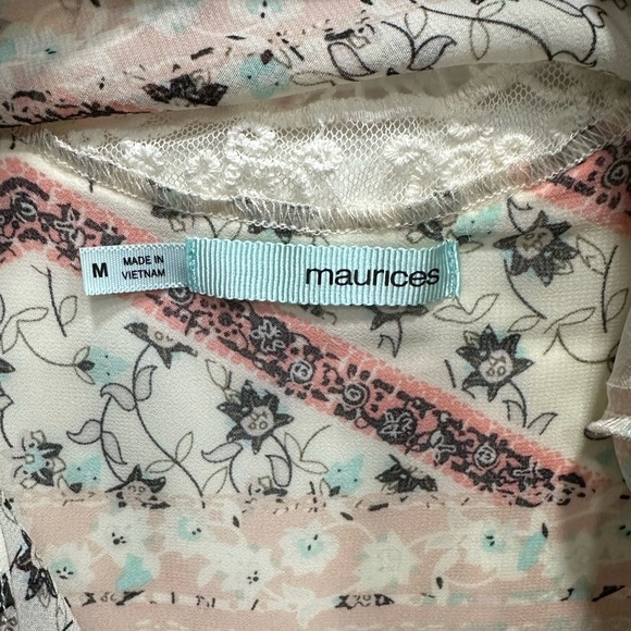 Bohemian Floral Blouse With Lace-Up Front & Crochet Back - Size Medium - Picture 7 of 9